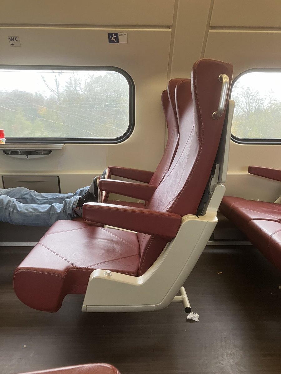 Echt aso’s in de trein