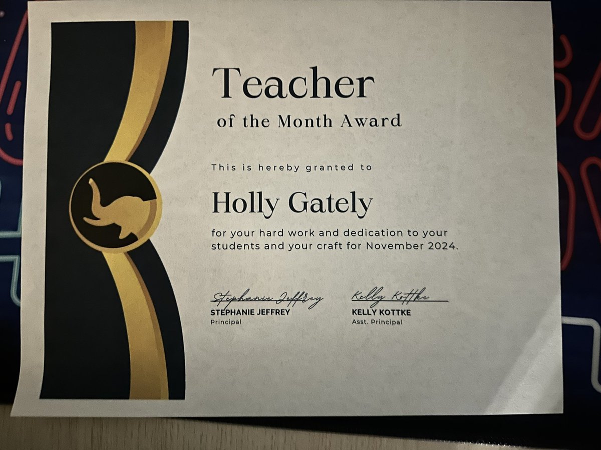 Holly Gateley tweet media