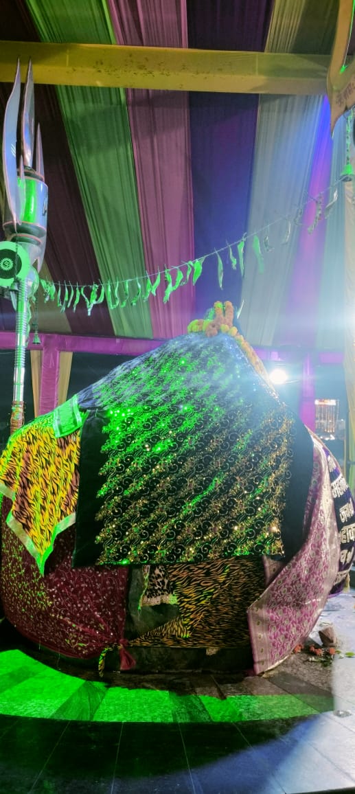 panditmishraji's tweet image. आज दिनांक 13-11-2024 बुधवार को कुबेरेश्वर धाम सीहोर के प्रदोष काल संध्या आरती का भव्य दर्शन
कुबेरेश्वर भंडारी आप सभी की मनोकामना पूरी करे
#kubereshwardhamsehore #kubereshwarmahadev #sihorewale 
#kubereshwardhamkeupay #Pandit_Pradeep_Ji_Mishra