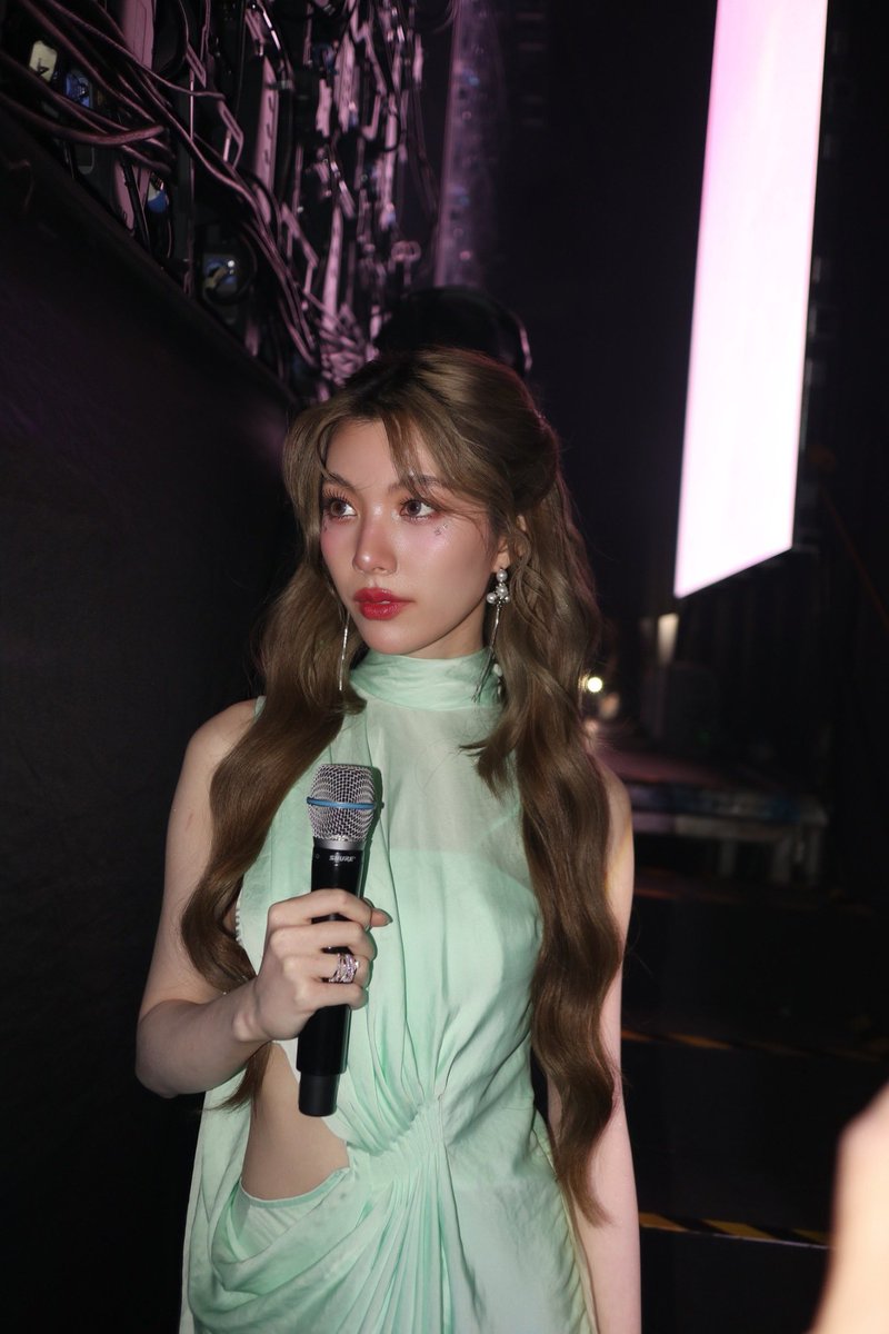 ormmormm's tweet photo. eiei💜 #LingOrmFMinMNL https://t.co/4NynlZb3xg