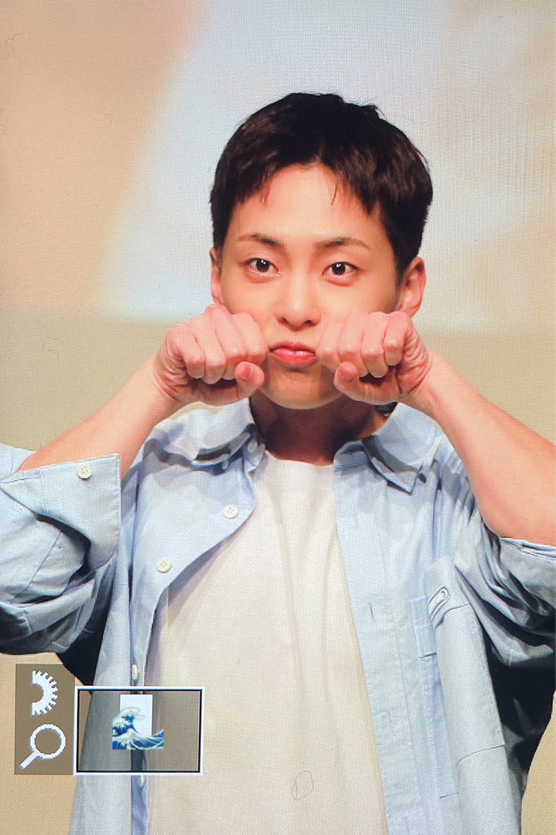HourlyXiuminn's tweet photo. #시우민 #XIUMIN @XIUMIN_INB100 https://t.co/30RXodzLCD