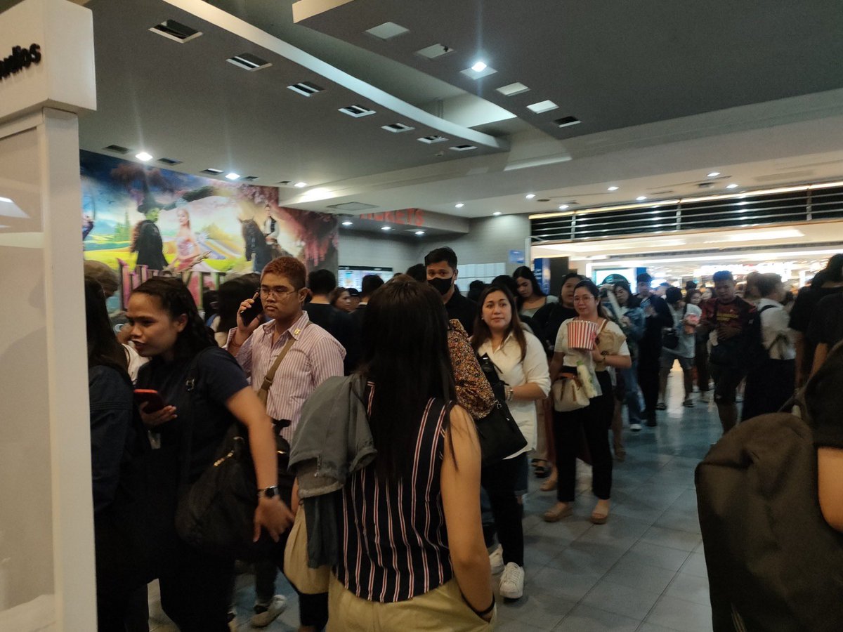 StarCinema's tweet photo. BOARDING NOW AT SM MEGAMALL! ⏱️

Kindly prepare your hearts for the most anticipated continuation of Joy and Ethan’s story as you will learn to LOVE AGAIN! 💜

#HelloLoveAgain SHOWING IN 1000 CINEMAS WORLDWIDE! ✈️

SM Cinemas:
https://t.co/HEP5IXu9Hg

Ayala Malls:
https://t.co/M6Ze2IMZBy

Robinsons Movieworld:
https://t.co/99eUQft68G

Megaworld Cinemas:
https://t.co/XGakUHjQrI

Vista Cinemas:
https://t.co/6OJEu70Cak

Gateway Cineplex:
https://t.co/awHVZSSQ6T

Fisher Box Office
https://t.co/biERQUYeFA