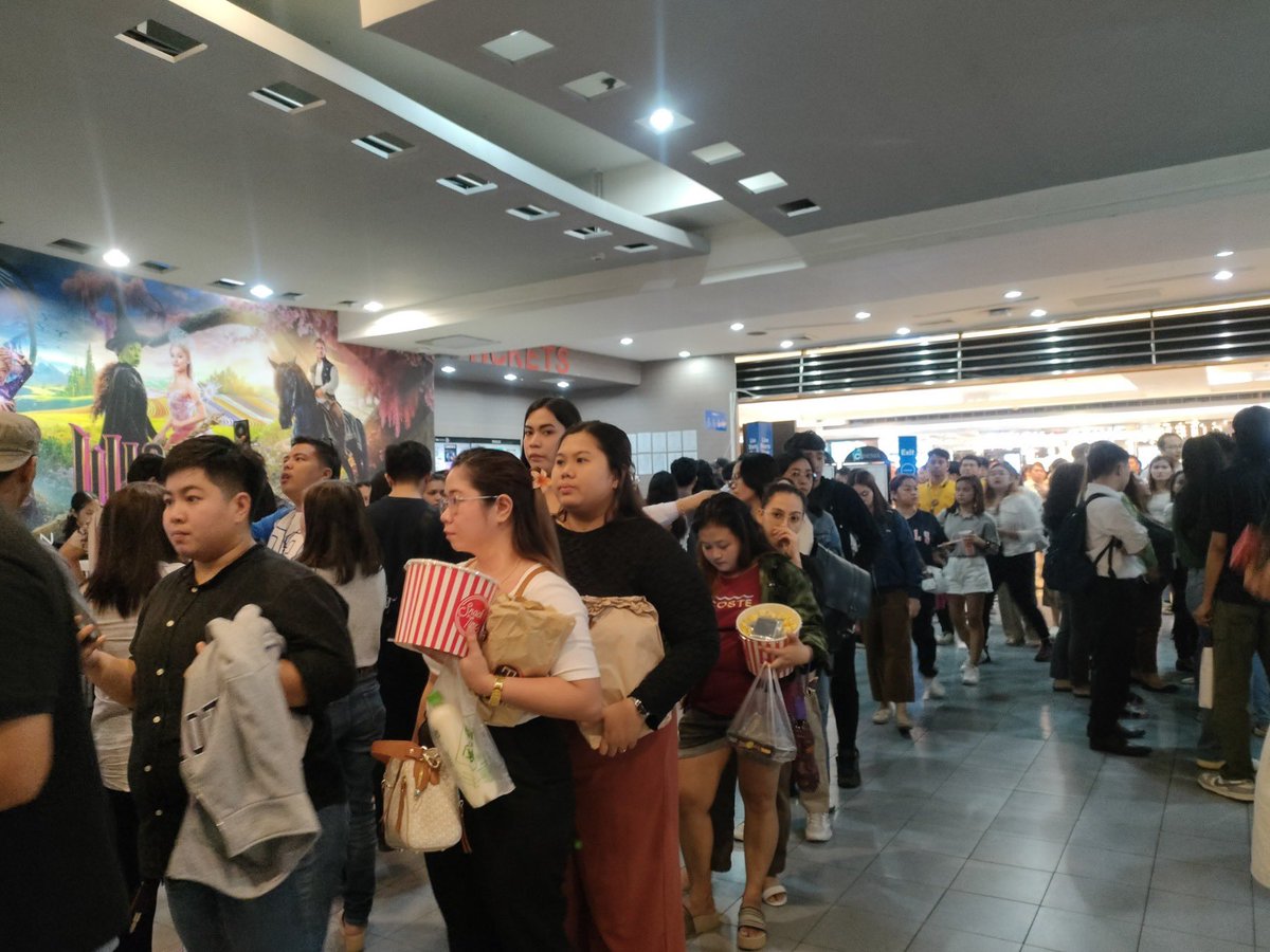 StarCinema's tweet photo. BOARDING NOW AT SM MEGAMALL! ⏱️

Kindly prepare your hearts for the most anticipated continuation of Joy and Ethan’s story as you will learn to LOVE AGAIN! 💜

#HelloLoveAgain SHOWING IN 1000 CINEMAS WORLDWIDE! ✈️

SM Cinemas:
https://t.co/HEP5IXu9Hg

Ayala Malls:
https://t.co/M6Ze2IMZBy

Robinsons Movieworld:
https://t.co/99eUQft68G

Megaworld Cinemas:
https://t.co/XGakUHjQrI

Vista Cinemas:
https://t.co/6OJEu70Cak

Gateway Cineplex:
https://t.co/awHVZSSQ6T

Fisher Box Office
https://t.co/biERQUYeFA