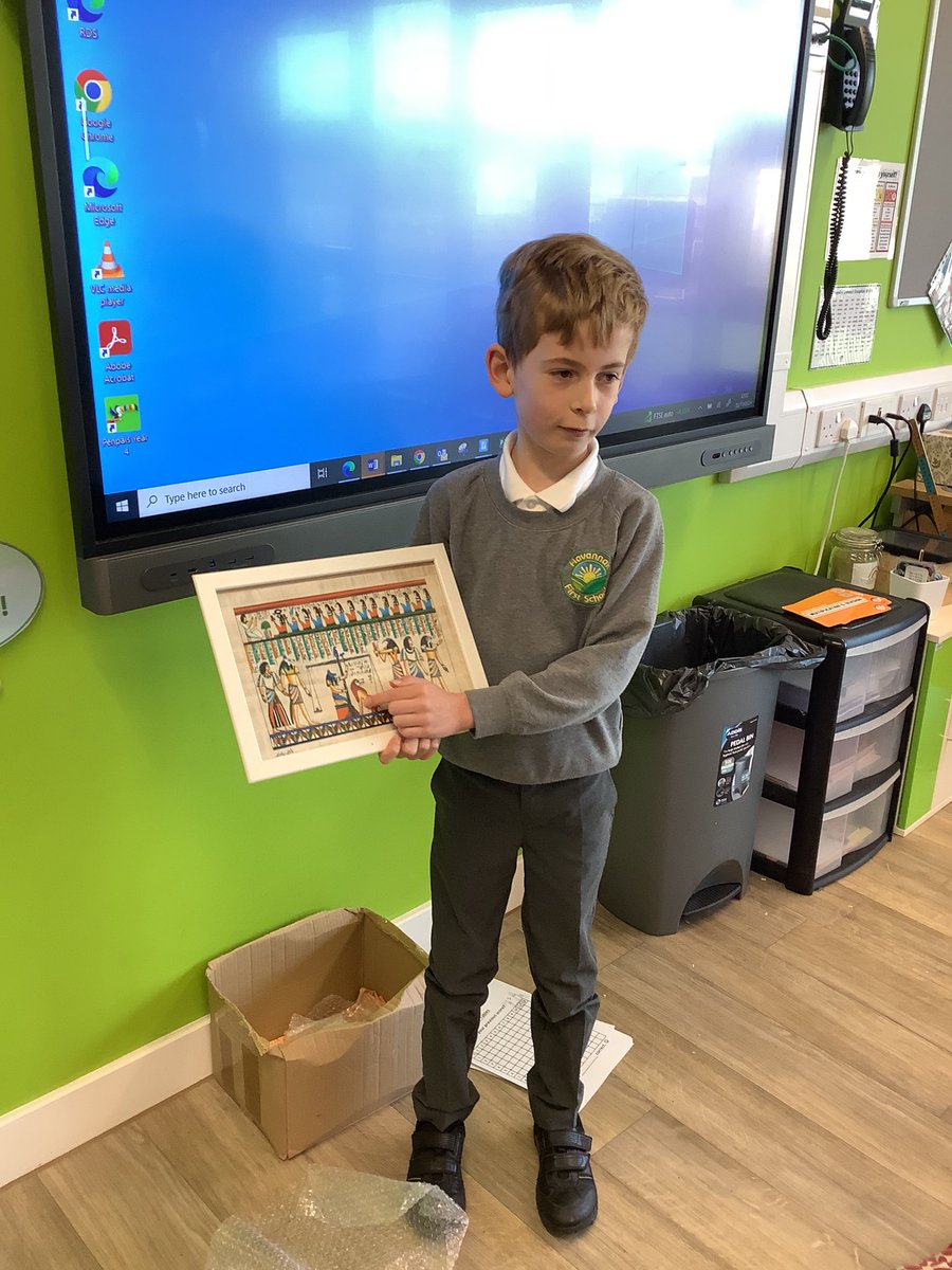 LapwingsHFS's tweet photo. We had a wonderful treat in Lapwing class this morning! We looked at various ancient Egyptian artefacts. https://t.co/FUIqV6MkyP