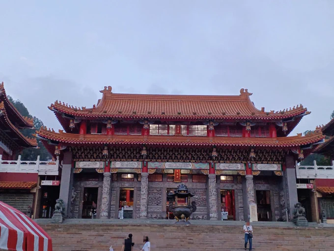 台湾旅行2日目。今日も日中は暑かったです。高雄～台南～台中に行って来ました。観光よりバスでの移動時間が1番長いです! 