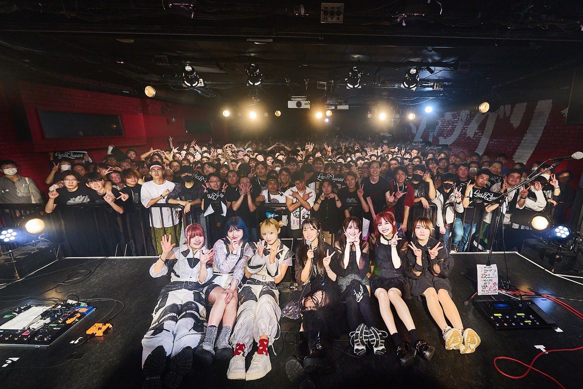 LustQueen_staff's tweet photo. #LustQueen presents Stairway to Queen vol.2@下北沢シャングリラ終了👑

ゲストのTRiDENTさん
素敵なライブをありがとうございました🎙️❤️‍🔥

LustQueenは「未来花」「そうです!!!」の2曲初披露！最高の45分間でした！

次回主催2/11(火祝)Spotify O-EASTもよろしくお願いします！ https://t.co/9X8MZF0Czz