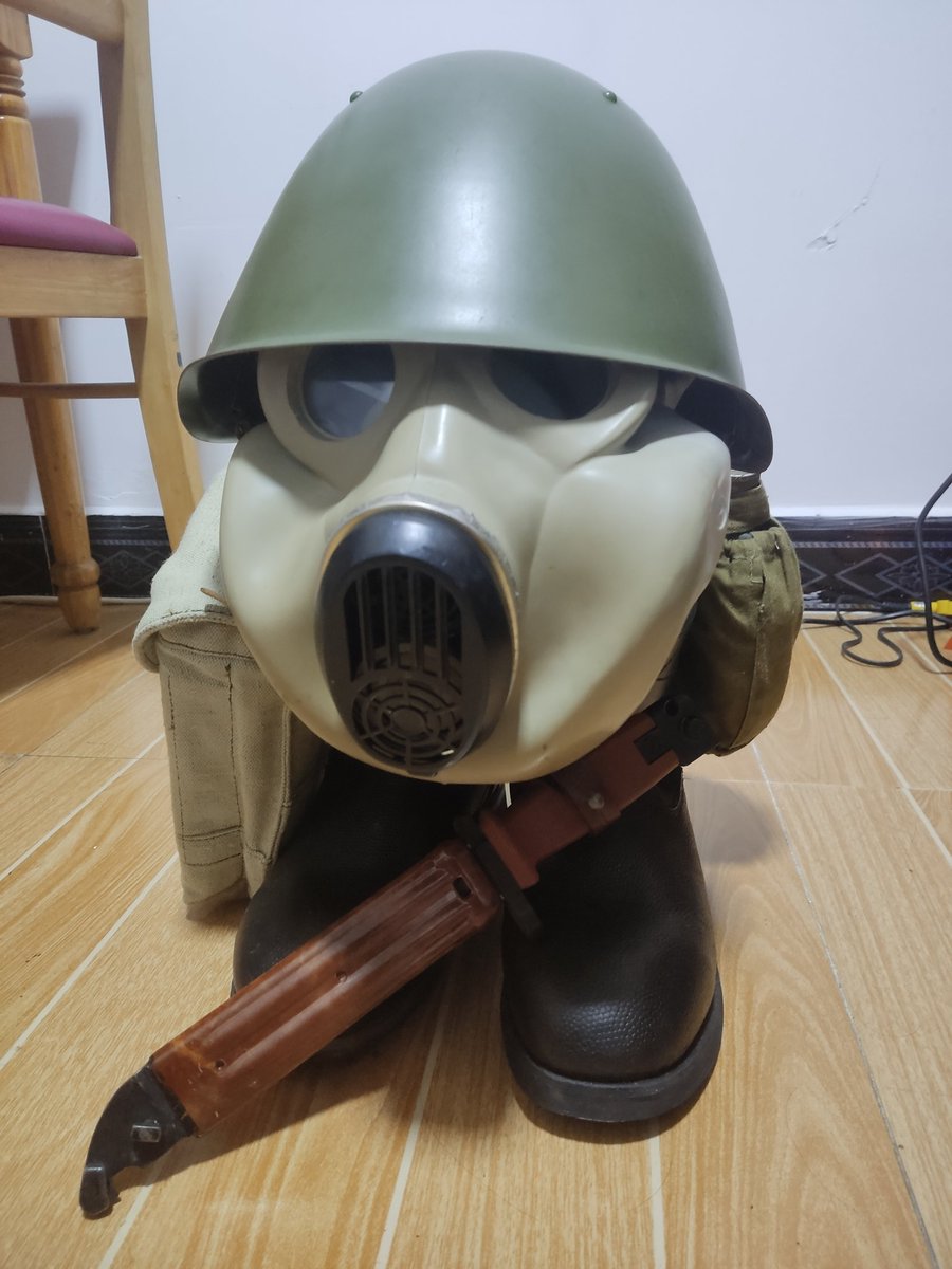 Edward_Y_Brad's tweet photo. AMOGUS：COLDWAR https://t.co/fFWkjqNoMM
