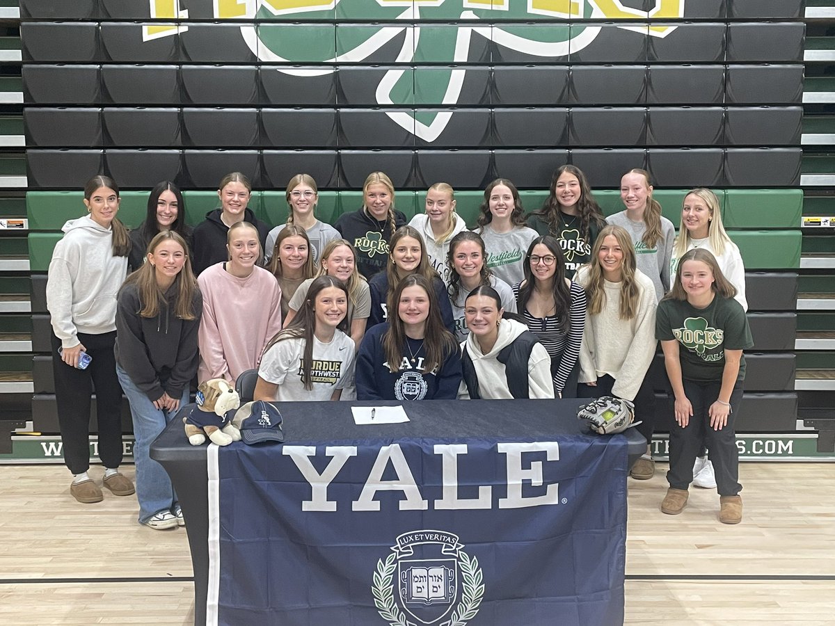 Rocks_softball's tweet image. Congratulations to @ChloeTanner39 and @AvaKainrath for their commitments to Purdue NW and Yale. So very proud of you both! #rockssoftball #whsrocks