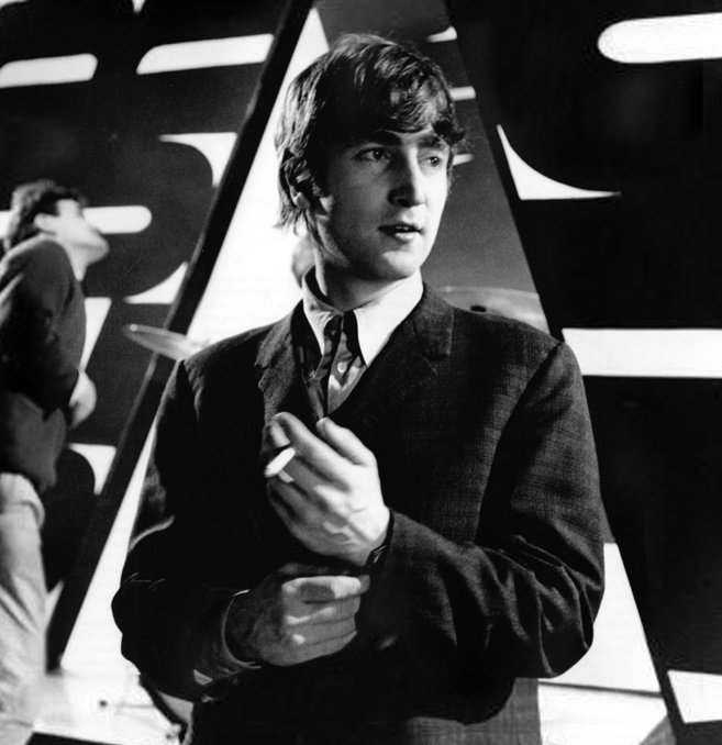 ceofjohnlennon's tweet photo. good morning, john nation ♡ https://t.co/T3EaY6MB1Z