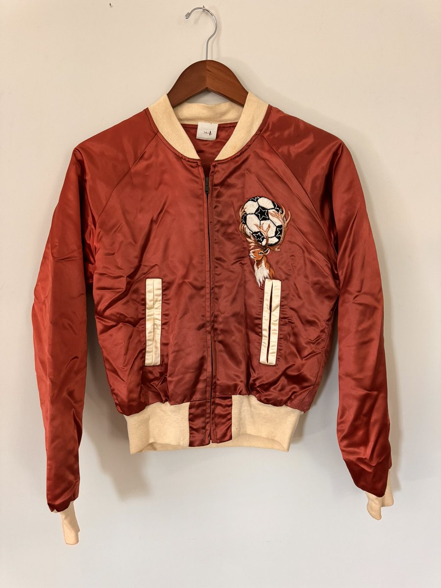 MLSist's tweet photo. I'm starting this thread with the goal of posting one item from my collection of vintage American soccer nonsense every day. 

First up: a staff jacket from the NASL's Colorado Caribou, from 1978. These are exeedingly rare, and it took me years to track one down. She's a beaut. https://t.co/SueWt0yXxQ