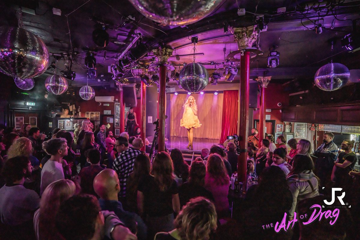 👀 📸 This is what happened last time at The Art Of Drag showcase. What will happen this time? You’ll have to join us and enchanting host Michael Twaits next Tuesday, 19th November, to find out. Tix in comments. Shots by Joel Ryder 💫✨