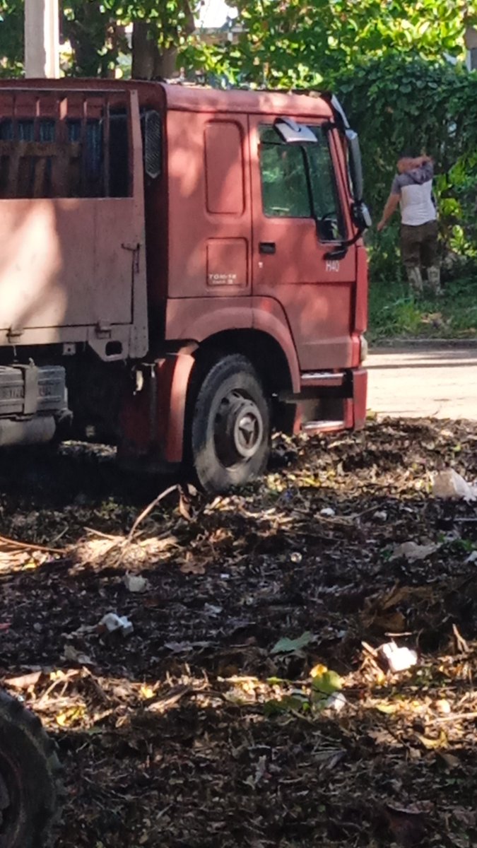 Hoy miércoles el Ministerio del Interior apoyando a la Capital en las labores de limpieza e higienizacion. #SomosCub