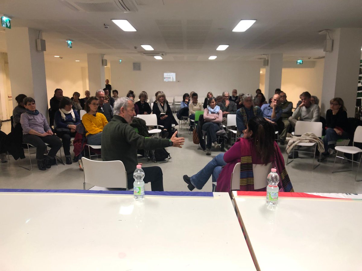 Burqa Queen è approdato a #Rovereto dove abbiamo parlato con il mitico Angelo Raffaele Crocco della condizione delle donne afghane

Grazie a Giusi Campisi per avermi invitato e a tutti quelli che han sfidato il freddo pungente per venirci ad ascoltare.