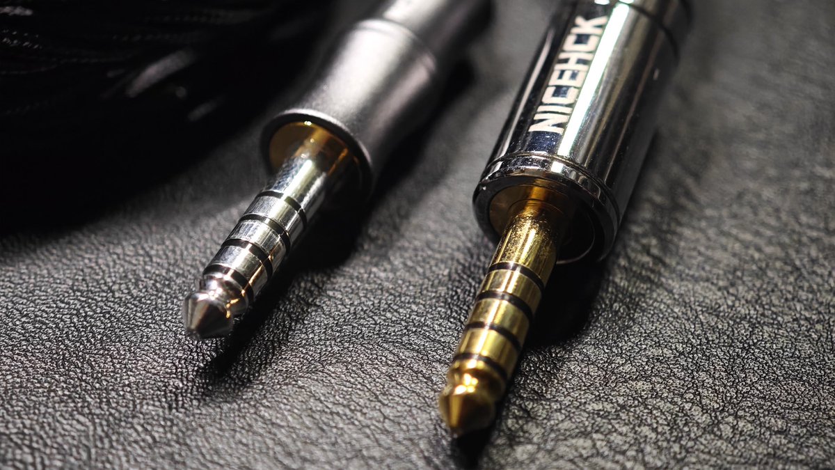 kimupax2's tweet photo. My new cable!
我が家にも届きました♪
NICEHCK の珍しい?銀プラグBlackJam
確かに銀色だ✨
セール前の発売初日に買っちゃいました♪
#NICEHCK #BlackJam https://t.co/xZRxFW8KbF