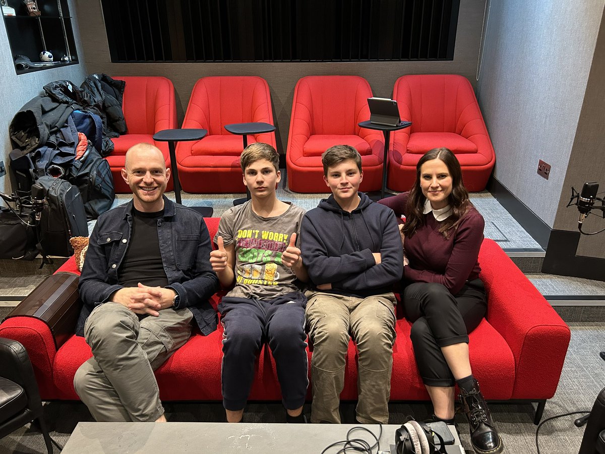 An early morning train to London for Harry and Makenzie to meet Tom and Kat from Magic Radio in preparation for tomorrow night’s ‘Starry Night Gala’. <a href="/actnforchildren/">Action for Children</a> <a href="/cymru_AFC/">Action for Children Cymru</a> #StarryNightGala <a href="/gps_creates/">Gramercy Park Studio</a>