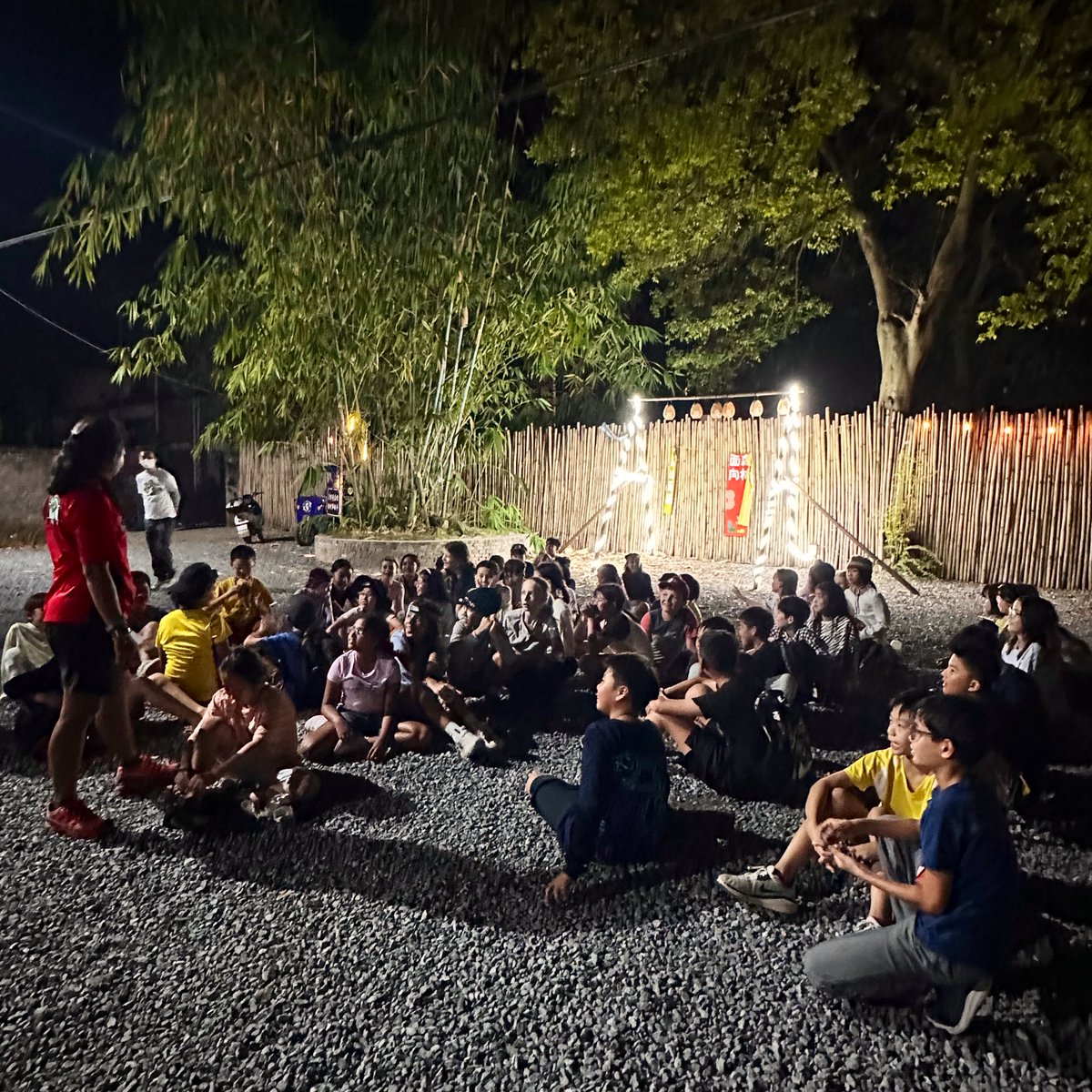 ESFGlenealy's tweet photo. Just enjoyed a delectable BBQ dinner at Year 6 camp! The perfect way to fuel up for an incredible evening. And to top it all off, we were treated to a spectacular fireworks display! Unforgettable memories under the stars! https://t.co/rjrAYoQj37