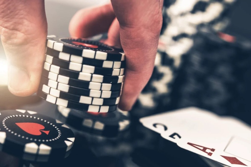 ironkeycapital's tweet image. Want to raise your venture capital game? Learn from poker! Strategic risk-taking, game theory, and adaptability – the winning hand for investors. 💸