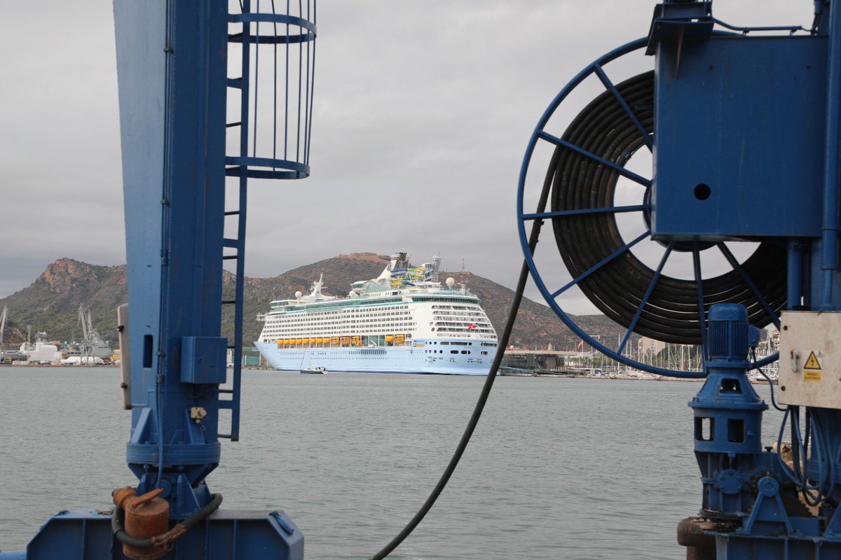 PuertodeCtg's tweet image. Segunda visita del año del   🛳️#voyageroftheseas @royalcaribbean al #PuertodeCartagena. 

#crucerodeldia #turismo #cruceros #cartagena