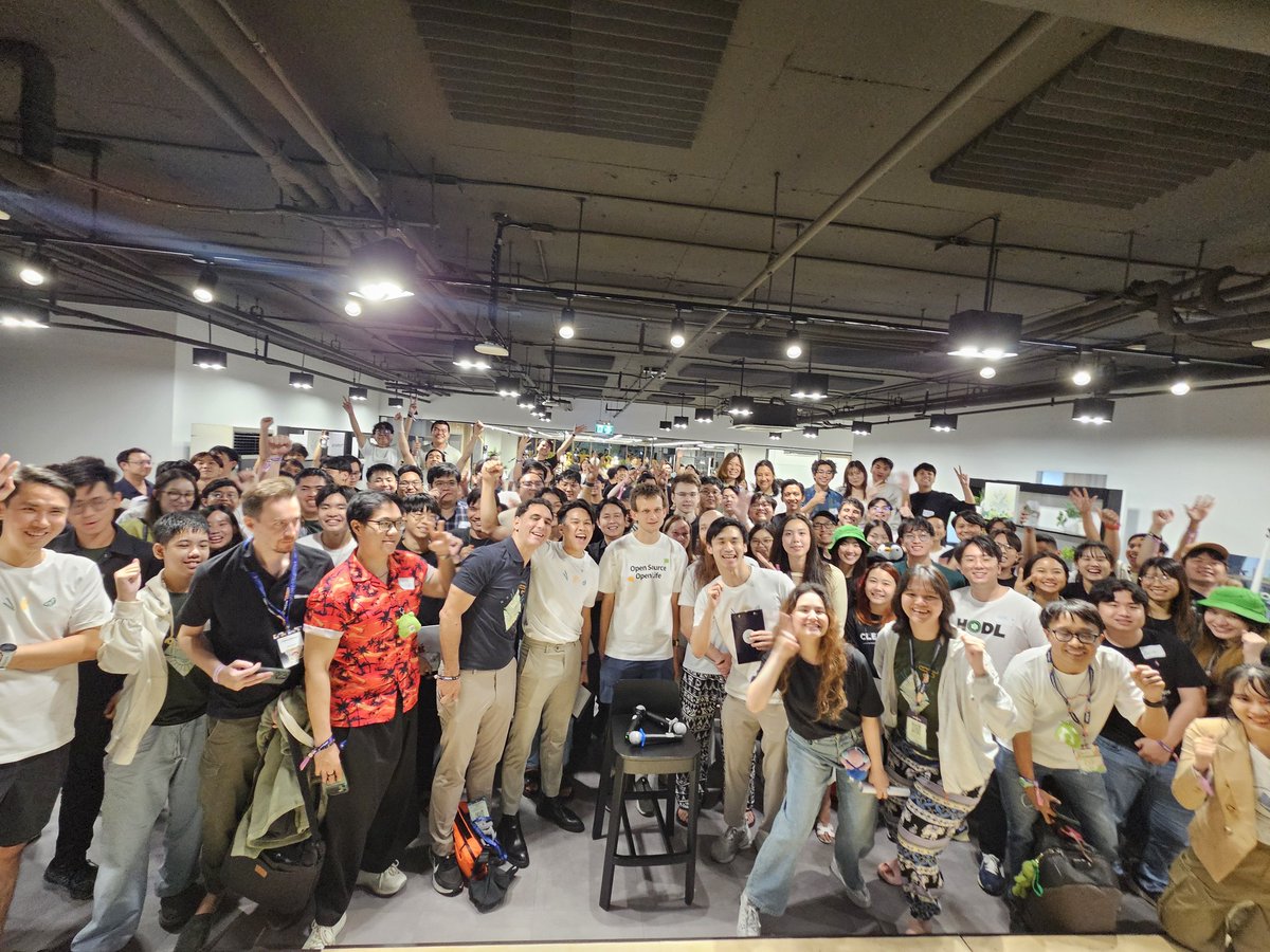 Kra Phongthorn tweet media