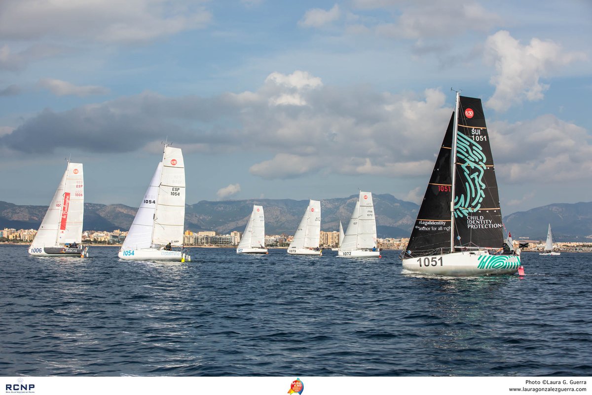 [MINI 6.50] Palma - Melilla - Palma. Depuis le 5 novembre, 9 lorientais s’affrontent en Méditerranée aux côtés de 33 concurrents, pour un ultime défi  : 1 000 milles en double. 

🗺 bit.ly/CartoPalmaMeli…
📸 © Laura Guerra

@lorientagglomération @départementdumorbihan