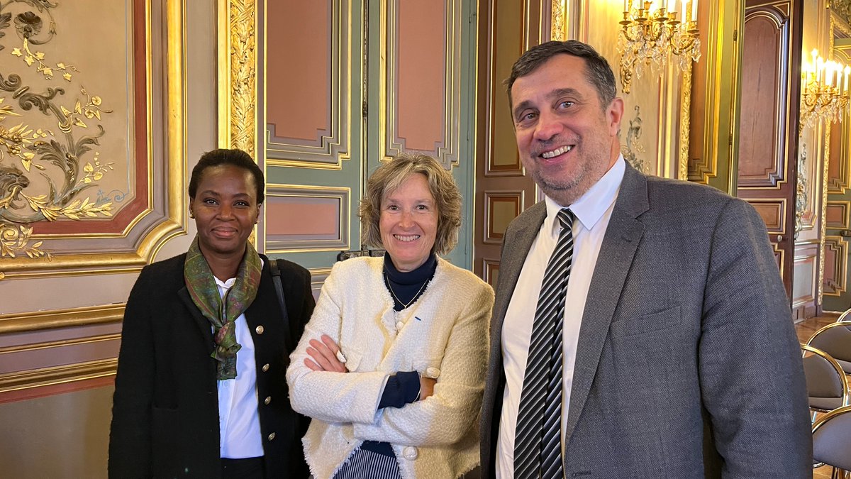 FTravail_PACA's tweet image. 🤝 @FTravail_PACA est aux côtés de @Prefet13 pour le lancement de la Semaine de l&apos;#industrie. Du 18 au 22 novembre, 50 évènements sont organisés #AvecFranceTravail pour mettre en avant la diversité des métiers et pour inciter les candidats à se former et à postuler