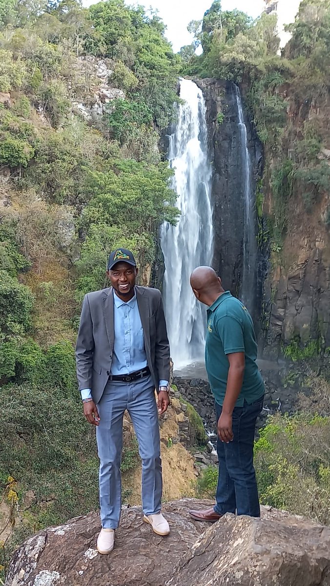 LPKayioni's tweet photo. The power and beauty of Thomson's Falls, Nyahururu—where water and rock dance in perfect harmony. A true masterpiece of nature. 🌿💦 #MagicalKenya #capturemagicalkenya #tembeakenya #tembeakenyaphotocontest #UrbanVibesKE @MagicalKenya https://t.co/kqwzzKeRDy