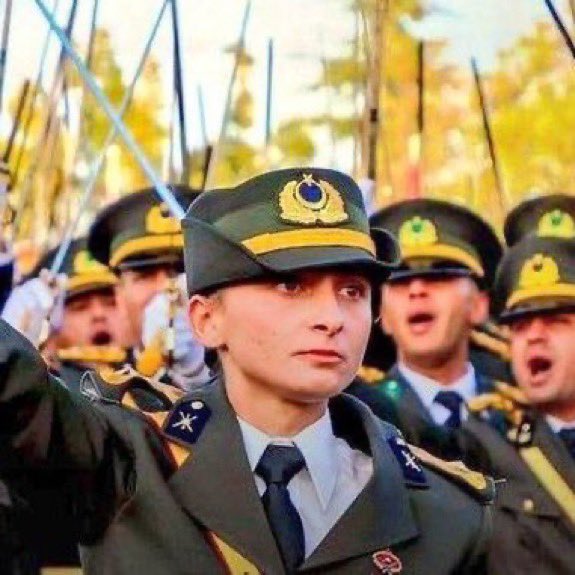 UmitDikbayir's tweet photo. MS Bakanı Sn. Yaşar Güler Teğmenlerimiz hakkında 25 Kasım’a kadar karar vereceğini söyledi.

👉 Tekrar söylüyorum:

Genç teğmenlerimizin ihraç kararına atacağınız imza tarihe kara bir leke olarak geçeceğini belirtir, Türk milletinin bu lekeyi size her gün hatırlatacağına yemin ederim.
