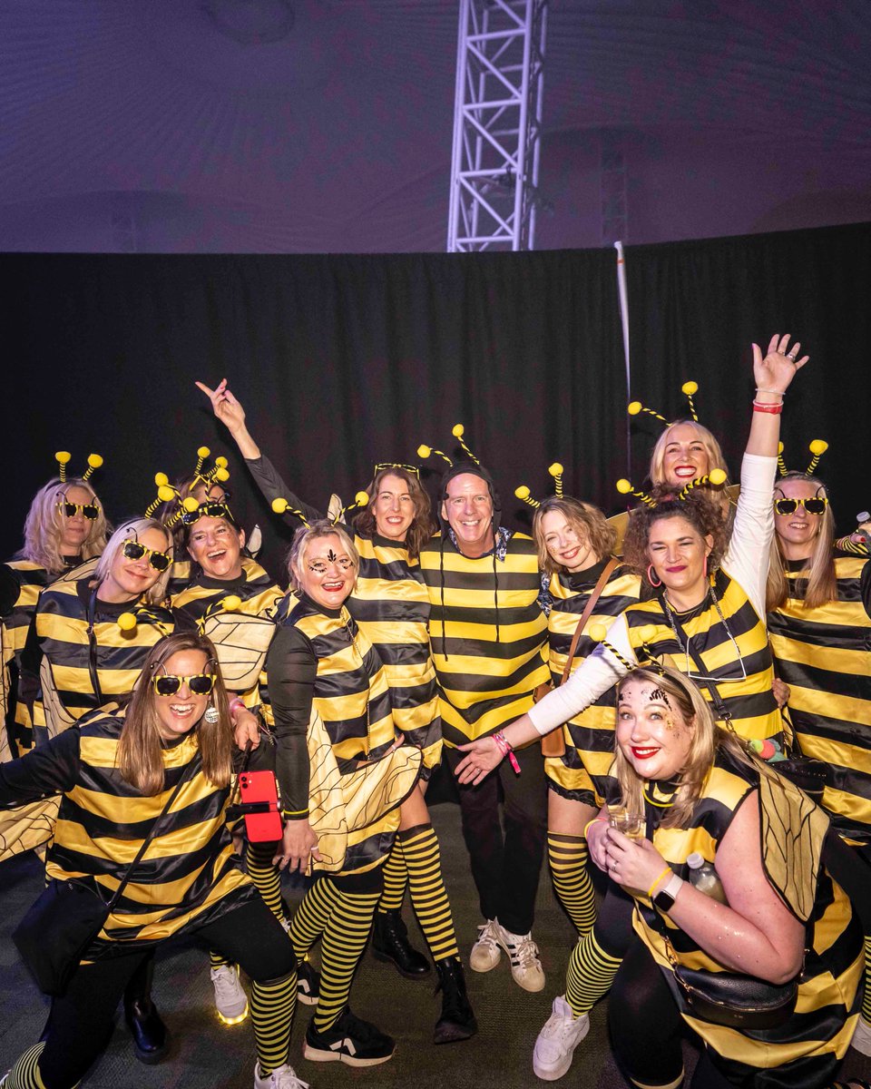 AllBackToMineH's tweet image. Bravo fancy dressers, you took it up another notch this year.
Special mention to the bumble bees and big thanks to @MyDogSighs for the incredible painting.
The full set of pics is up on our Facebook page.