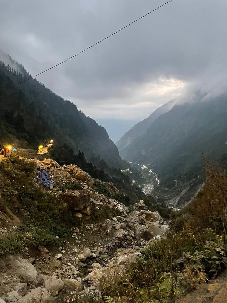 tavarejay's tweet image. Philosophy is like an operating system for life for facing challenges and difficulties in life #LeverageKnowledge @smartDataIncLtd