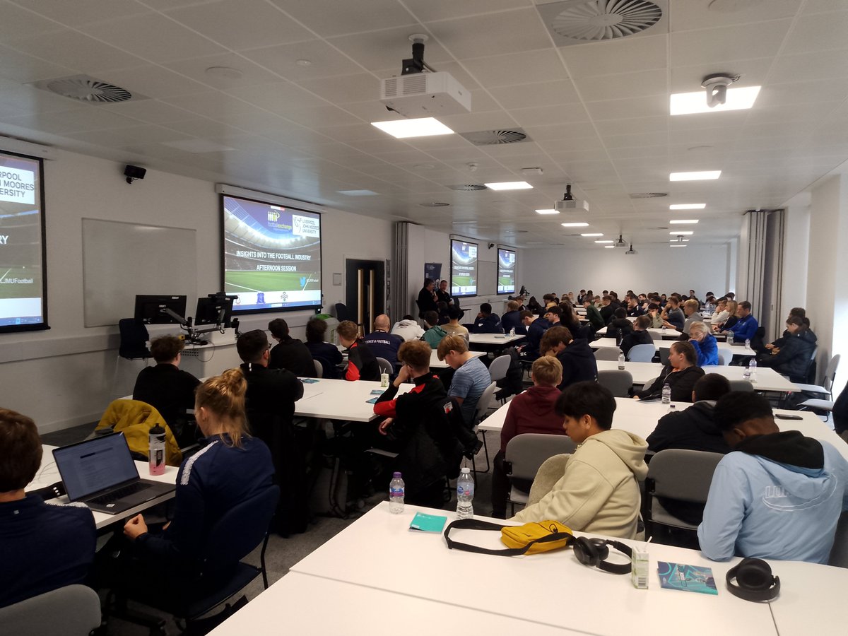 craig_twist's tweet image. The afternoon session for our @LJMUFootball Industry Day continues with a full house of current students and guest colleges getting fantastic insight from alumni about working in football. @ljmu