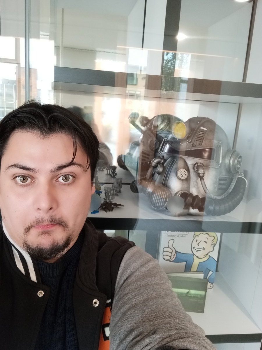 CamSwan117's tweet photo. Who let me back in the @BethesdaStudios London Offices? 

Big thank you to everyone involved today, there's some really fun stuff cooking here and I can't wait to talk more about it https://t.co/rmxRqJvZv1