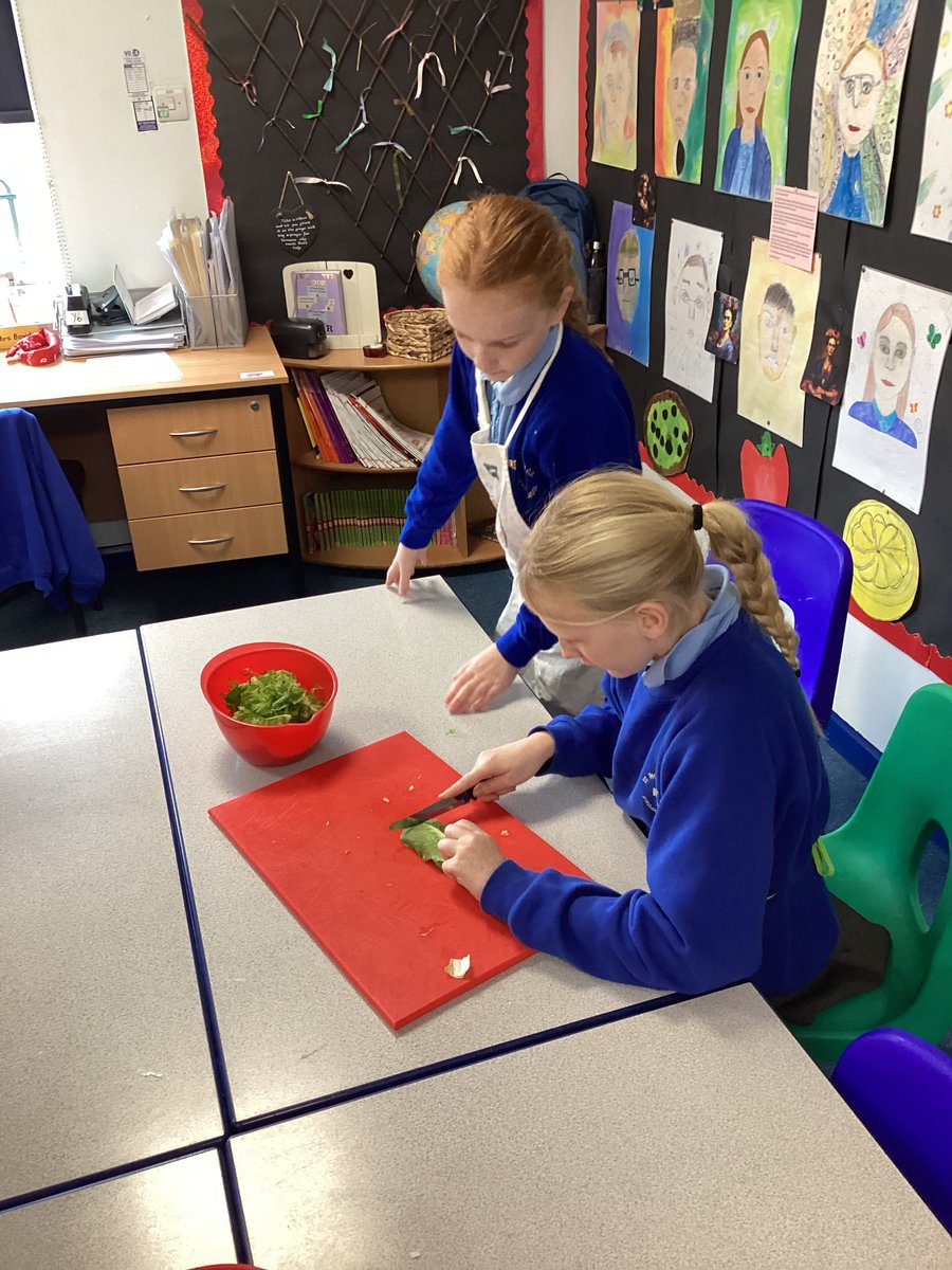 AshtonStThomas's tweet photo. Burrito making in Year 6 today with children learning essential life skills @Curriculum_USP #LifeSkills #FoodTech #Nutrition #SecureinFaithLearningTogether https://t.co/lOtnD7fIZD