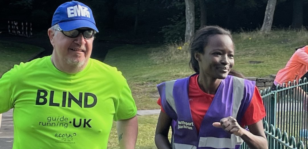"Most of us have never thought to ask why there are so few visually impaired parkrunners at parkrun. 340,000 people in the UK are registered blind or partially sighted but an average parkrun weekend across the UK attracts 60 - 80 VI parkrunners"
🤔👇
blog.parkrun.com/uk/2024/11/13/…