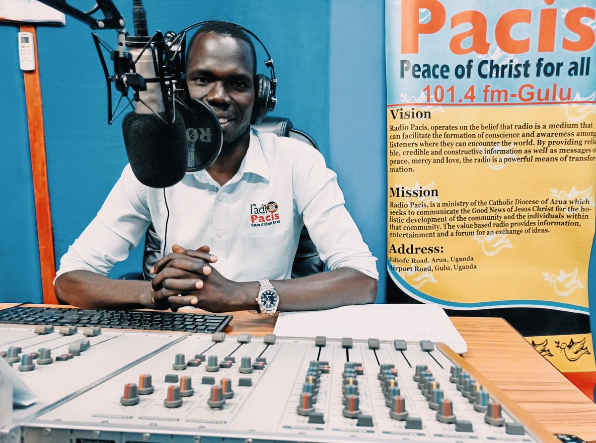 RadioPacisGulu's tweet photo. CAPTIVATION ZONE | 5-9PM
Your evening sundowner hits and updates are here with #Riccardo
Which song do you want to relax with this evening?
#Eveningvibes
#CaptivationZone
#PeaceOfChristForAll https://t.co/AGMZzZemht