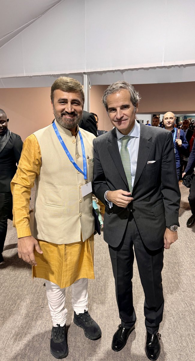 Darshak Hathi tweet media