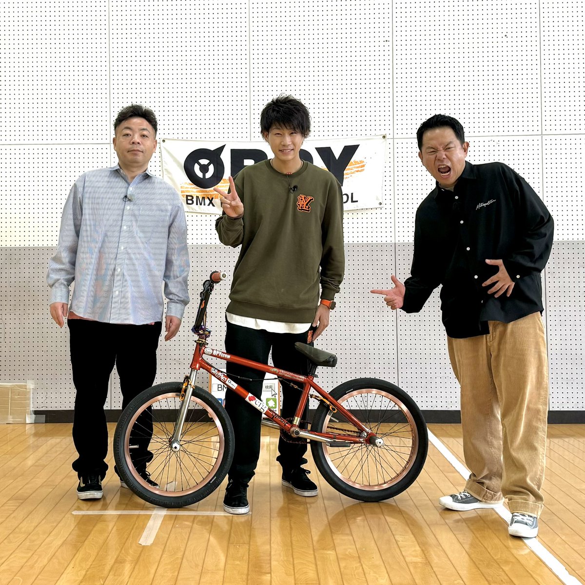 昨日はダイアンのユースケさんと津田さんの番組【本日はダイアンなり！】のロケ収録でした‼️🚲🎥📺

お2人にはBMXに挑戦してもらったんですけど、まさかすぎてめっちゃビックリしました‼️🚲😂

その様子は12/6(金)13:45〜14:45、ABCテレビで放送されます、TVerでも見れるのでぜひ皆さん見てください‼️