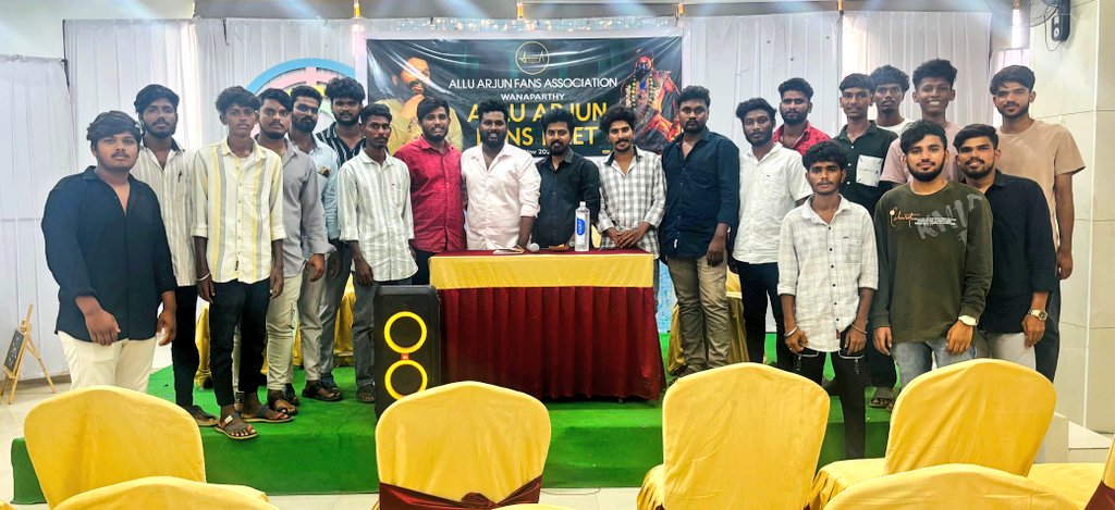 AIAFA_WNP's tweet photo. Team @AIAFA_WNP has Successfully completed fans meet for #Pushpa2 Movie celebrations .

Wanaparthy Team MASS CELEBRATIONS loading ⏳🥳

#AlluArjun #Pushpa2TheRule https://t.co/RgtwHgztf3