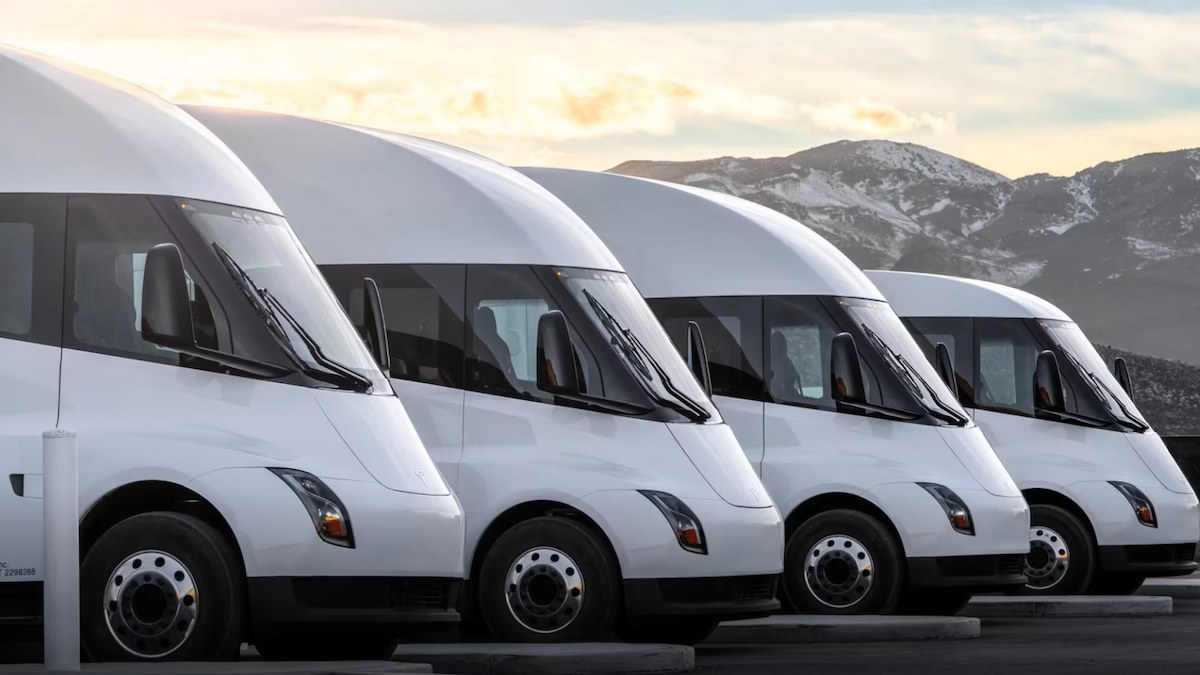 torquenewsauto's tweet image. Tesla Semi Truck Customers Are Still Waiting, Sysco Says, “We Put A Deposit On 50 Trucks in 2017, They Placed Us In the Queue”

torquenews.com/1084/tesla-sem…

@DenisFlierl @worldscoolrides

#tesla #teslasemi #teslasemitrucks