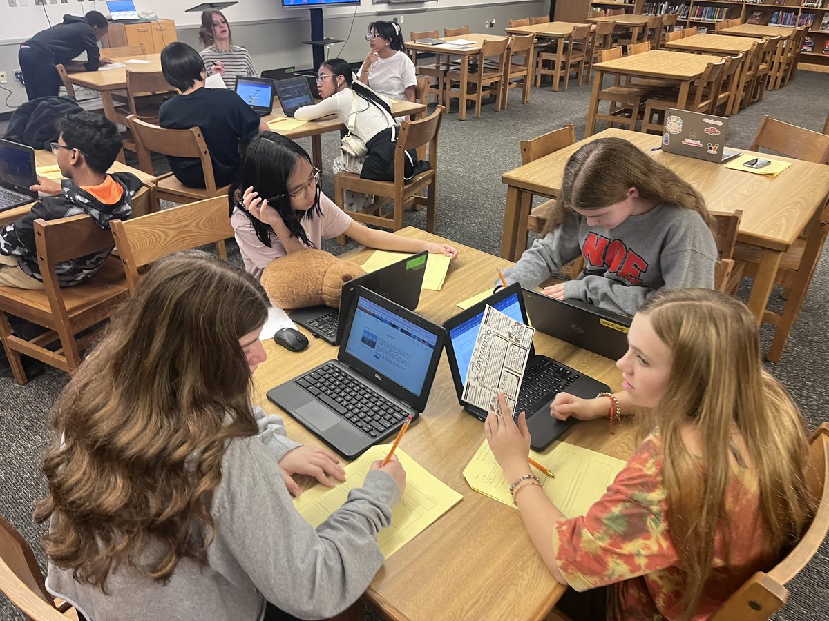 How do you find relevant, reliable research for a project?!? Got to spend the day with Mrs. Vogt’s classes answering exactly that question with our wonderful books and <a href="/galecengage/">Gale Cengage</a> database. #lovemyjob ❤️🖤 <a href="/Noe_JCPS/">Noe Middle School</a>