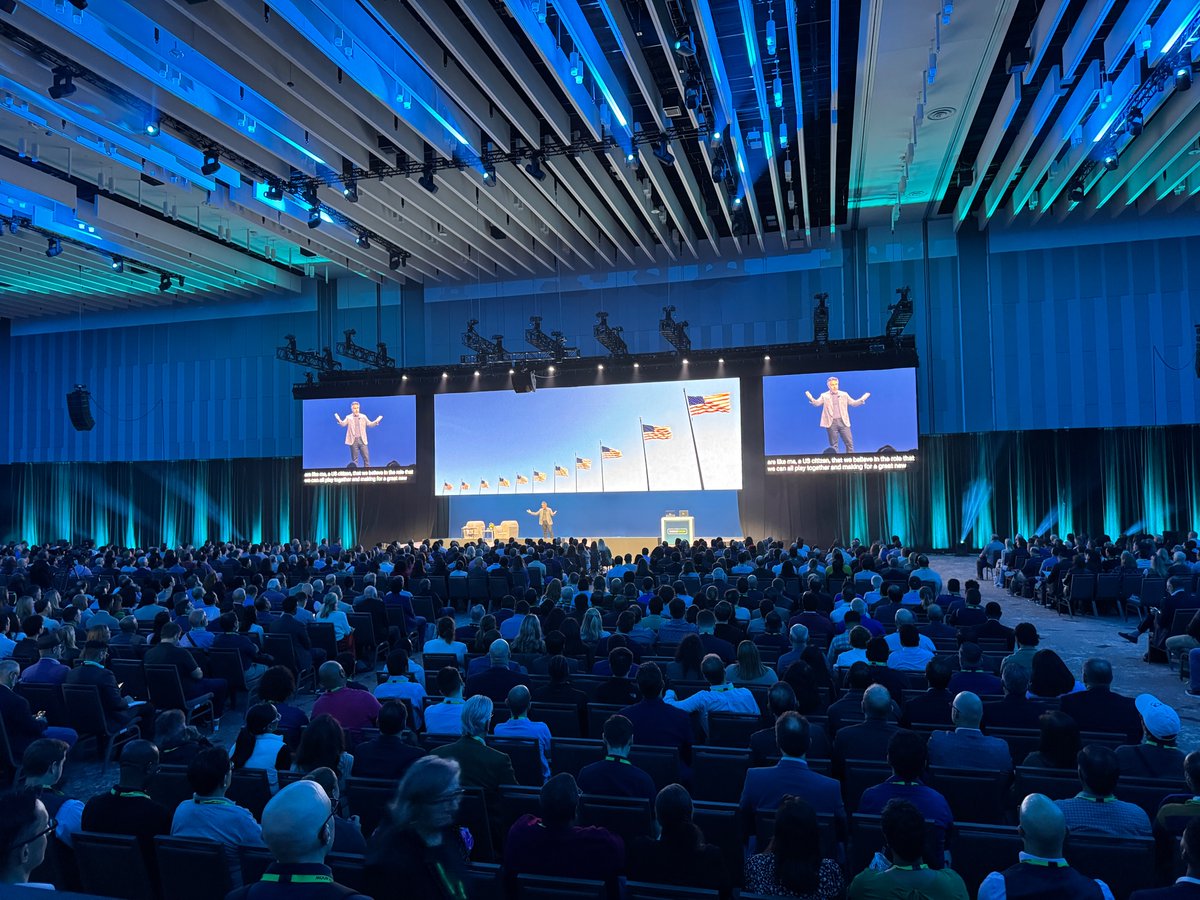 NMR_Events's tweet image. Highlights from last week&apos;s SERVICENOW event at the Javits Center North in NYC!

#EventProduction #EventTechnology #AVSupport #NMREvents #NYCEvents #ServiceNow #WomenInTech #JavitsCenter #EventHighlights #CorporateEvents