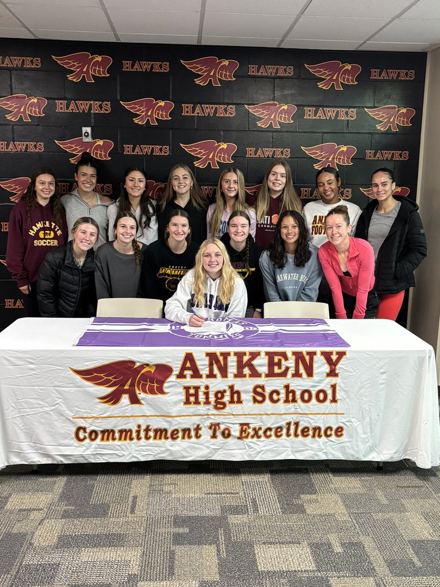 Hawkettehoops's tweet image. We are so glad we were able to start the day by celebrating @SavyGage. @TommieWBBall is getting a special person and player!