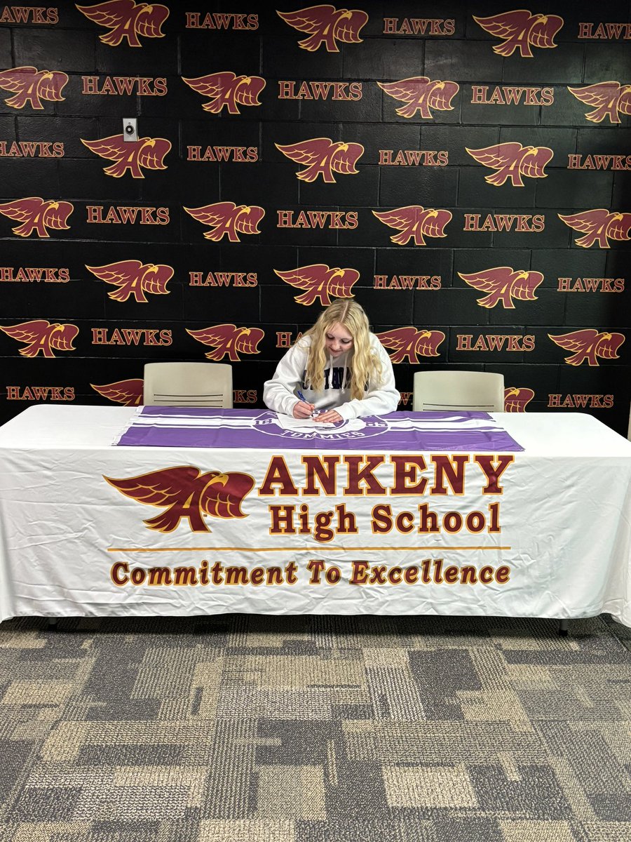 Hawkettehoops's tweet image. We are so glad we were able to start the day by celebrating @SavyGage. @TommieWBBall is getting a special person and player!