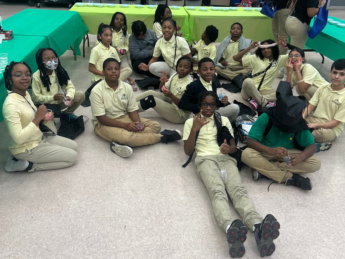 imagine_lincoln's tweet photo. Previous Week in Review: PBIS Fall Festival at ILPCS.
____________
#WeAreImagineLincoln #WeAreImagine #WeLoveCharterSchools #ImagineCharters #ImagineSchools #FallFestival #SharedValues https://t.co/4x44NV1sKL