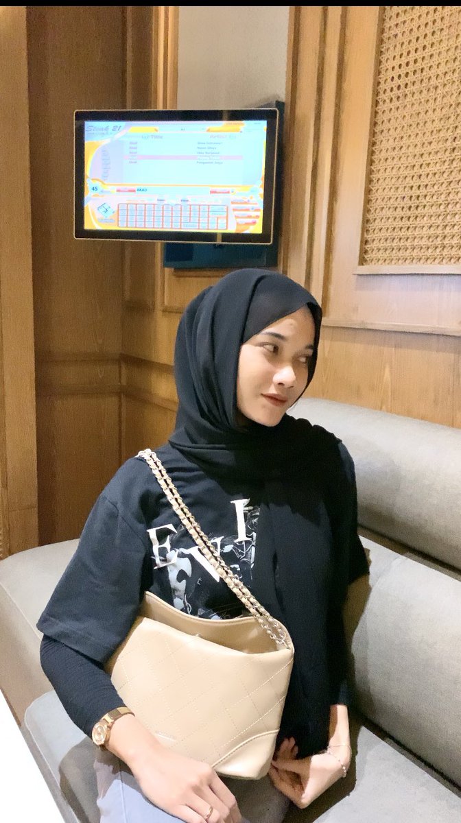 alchaeeee's tweet photo. senyumin dulu aja https://t.co/oaUfqZ7e3j