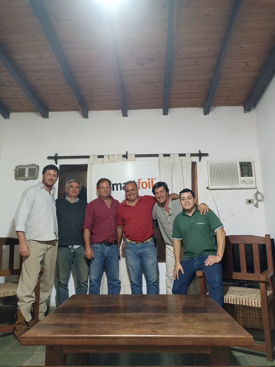 romano_nel's tweet photo. Jornada de capacitación junto a nuestro distribuidor Matías Zavaleta, sumando nuevas experiencias del uso de #smartfoil
@Santi_Caterina
@ALZ_Agro https://t.co/kZk2HJo1d7