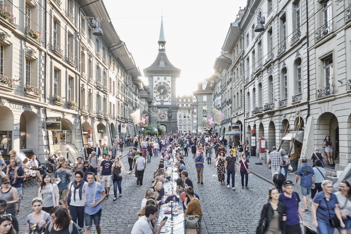 Une Charte de l‘alimentation durable des villes et communes suisses ? C'est le thème de l'un des ateliers du Forum le 29.11.
Inscrivez-vous !➡️t1p.de/s02rn
<a href="/Etat_Fribourg/">Etat de Fribourg</a> <a href="/fribourgCH/">Fribourg</a> <a href="/kanton_bern/">Kanton Bern</a> <a href="/Etat_Neuchatel/">Canton de Neuchâtel</a> <a href="/KantonSolothurn/">Kanton Solothurn</a> <a href="/CantonduValais/">Chancellerie - IVS</a> 
📸<a href="/staedteverband/">Städteverband / Union des villes suisses</a>