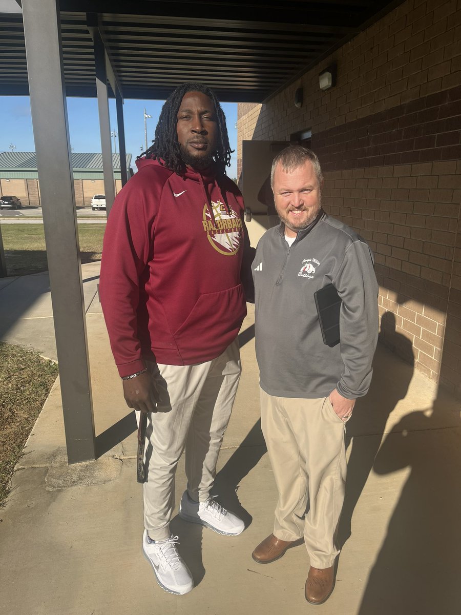 Ezzard C. Horn Jr /G\ PHA 🇧🇸 (@coachezzardhorn) on Twitter photo Thank you to <a href="/CoachLReady/">Coach Leland Ready</a> for stopping by <a href="/CrossCreekFB/">Cross Creek Football</a> and checking out a few our our guys. Thank you to <a href="/CoachLReady/">Coach Leland Ready</a> for stopping by <a href="/CrossCreekFB/">Cross Creek Football</a> and checking out a few our our guys.