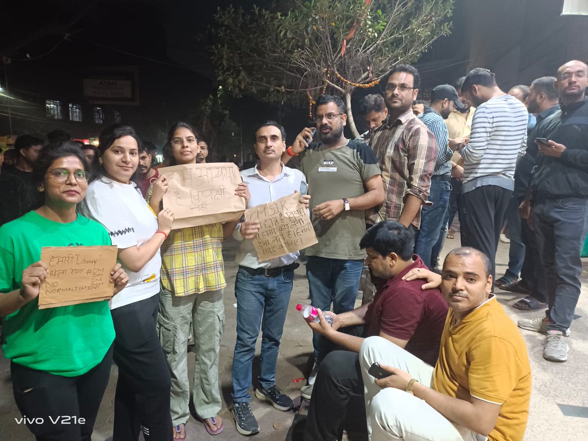 ChandelTanya's tweet photo. #UPPSC_No_Normalization
जंग हो या इश्क़ हो भरपूर होना चाहिए
फैसला पक्ष में हो, तभी मंजूर होना चाहिए 
#UPPCS_ROARO_ONESHIFT
#UPPCS_ROARO_ONESHI #UPPSC_हम_छात्र_हैं_विपक्ष_नहीं #UPPSC_No_Normalization #UPPCS_ROARO_ONESHIFT https://t.co/zUkTnS0HzZ