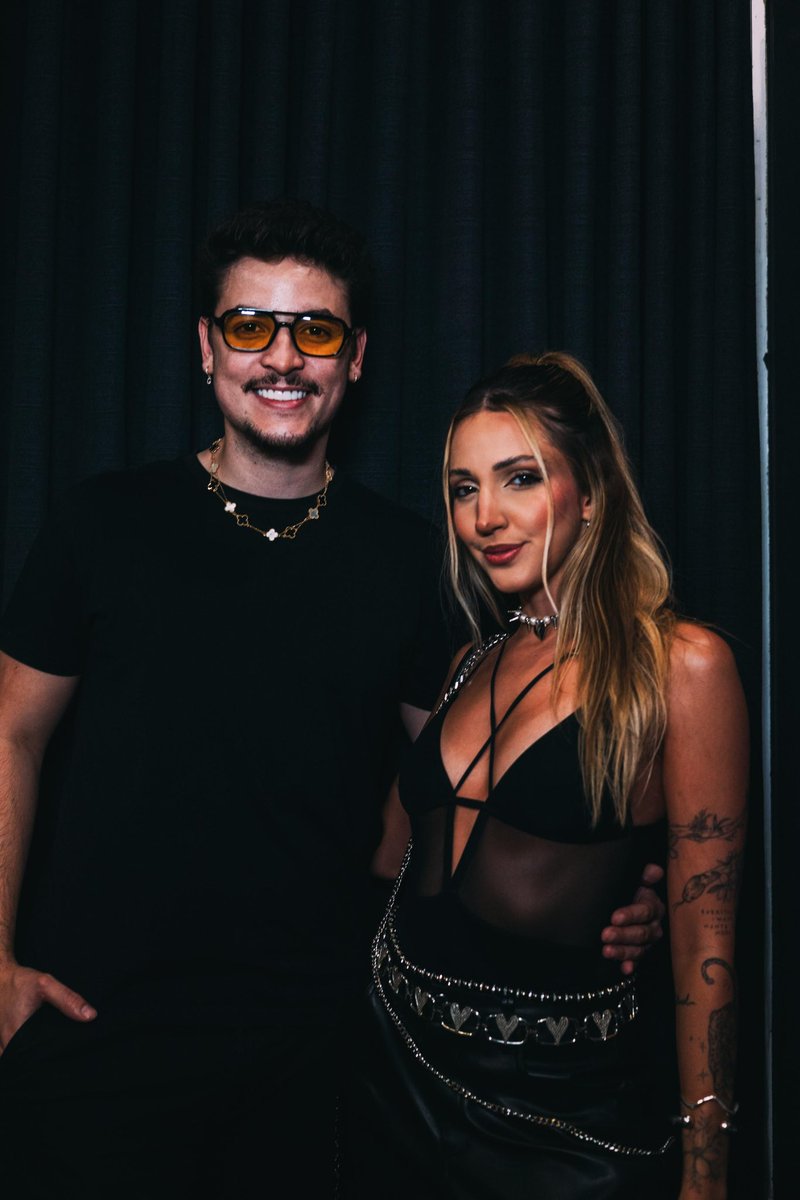 helonerath's tweet photo. Pov: um ano atrás era meu paquerinha, todo fds era uma tour diferente e hoje é meu namorado e melhor amigo 🤌🏼❤️ https://t.co/S97Y86ORYe
