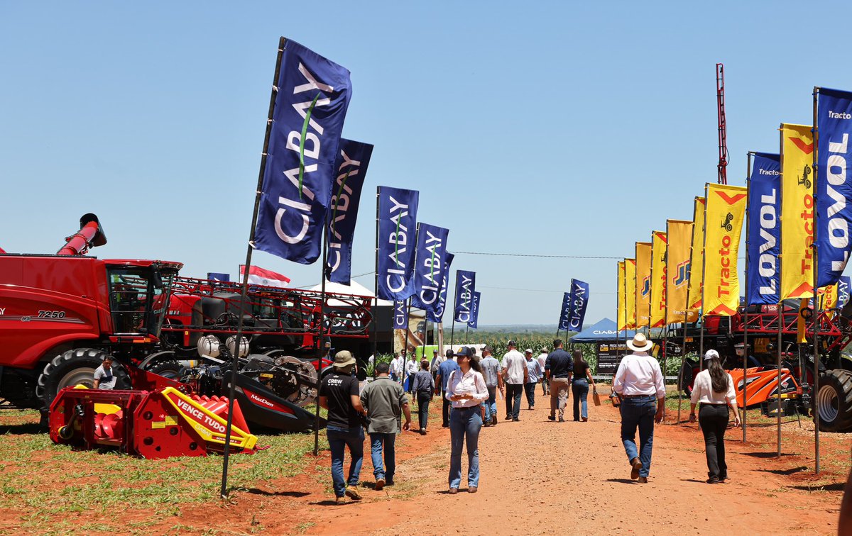SantiPenap's tweet image. Hoy participé de la Expo Agropecuaria San Pedro, una verdadera fiesta del trabajo y del esfuerzo de nuestros productores. Este encuentro refleja el espíritu incansable de nuestra gente y el enorme potencial del segundo departamento. ¡Gracias a todos los que hacen posible este…